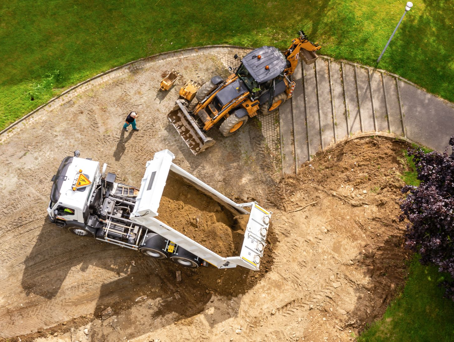 Terrassement pour la création d'une pelouse
