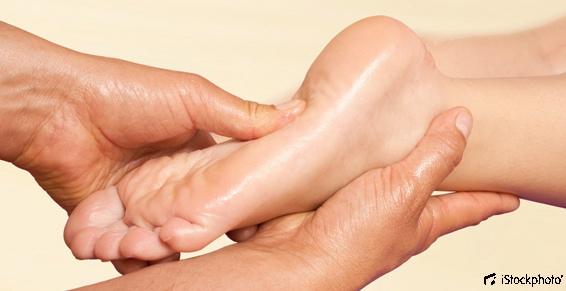 ostéopathe manipulation des pieds