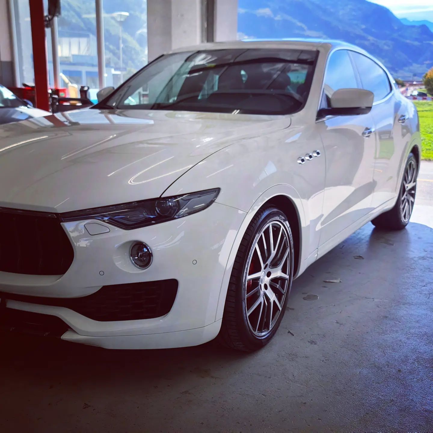 Carrosserie du Rhône Sàrl