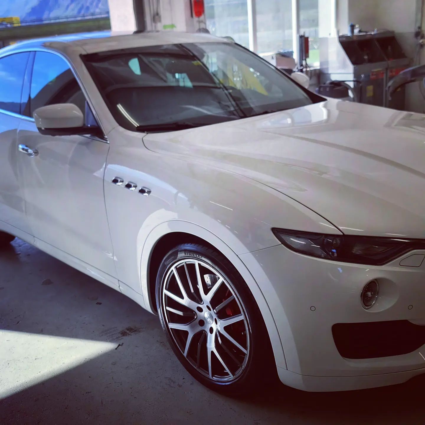 Carrosserie du Rhône Sàrl