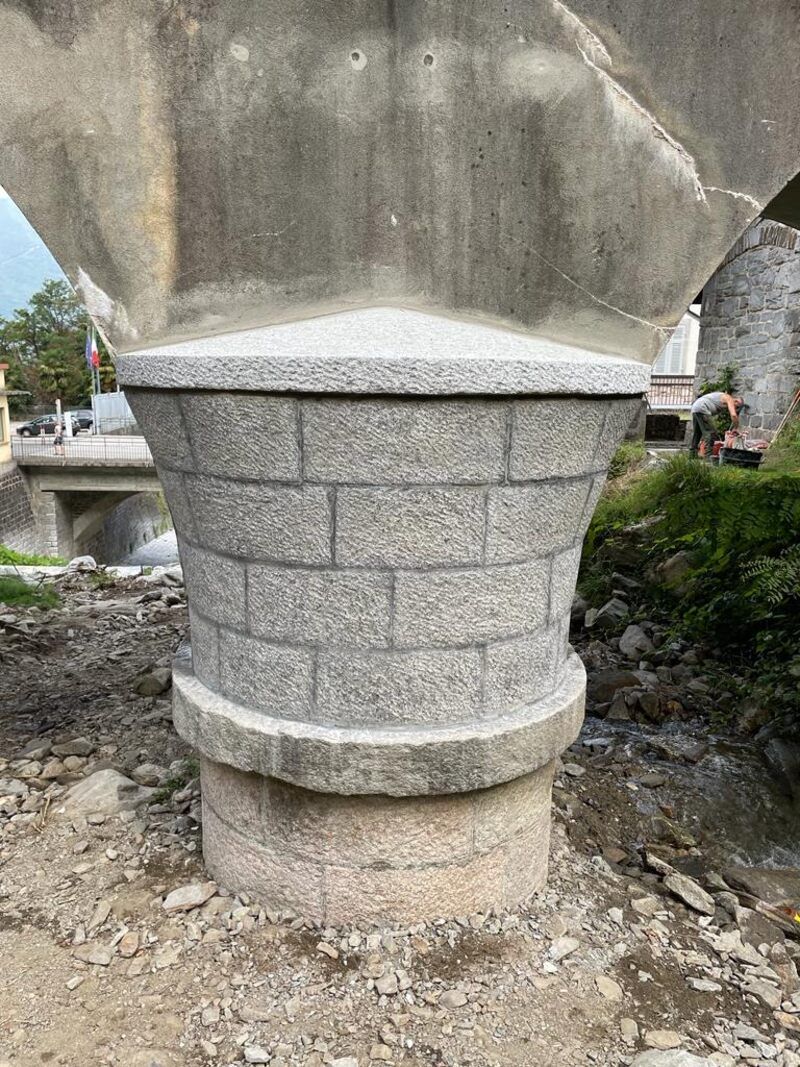 manufatto in cemento