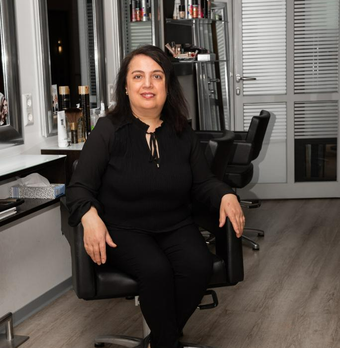 Mitarbeiterin Frisör Hauptsache