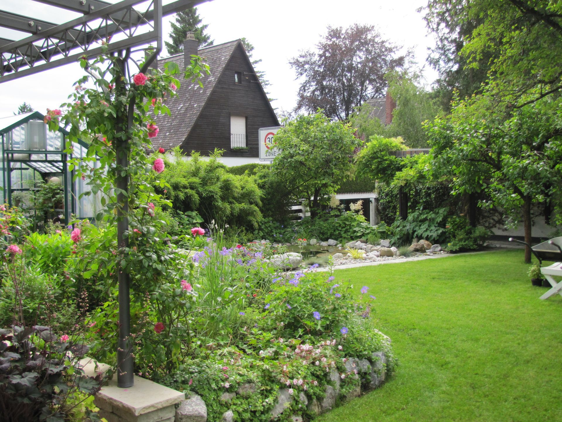 Gepflegter Garten, Foto von Martin Deuflhart