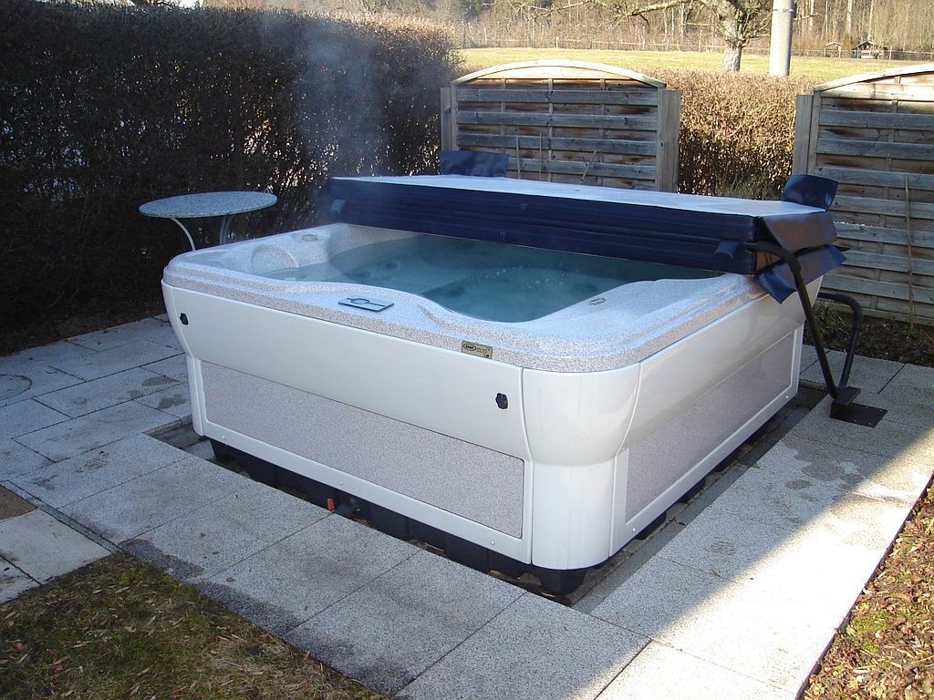 Jacuzzi Santorini mit Coverlift-2