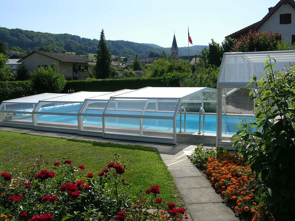 Emowell-Schwimmbadbau-Ueberdachung