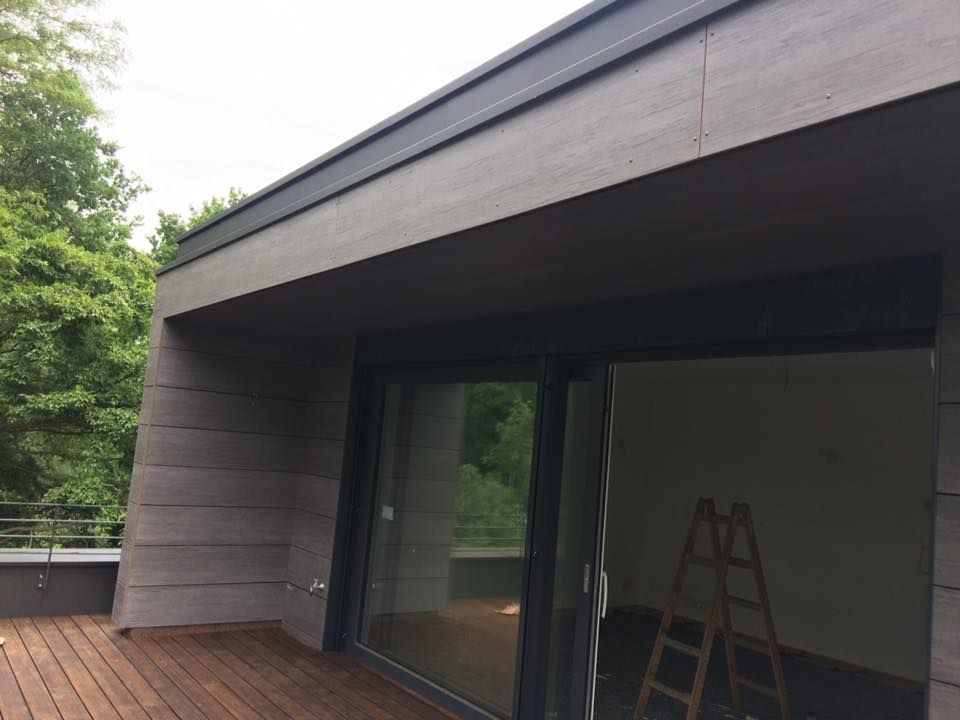 Hinterlüftete Fassade mit Rockpanel