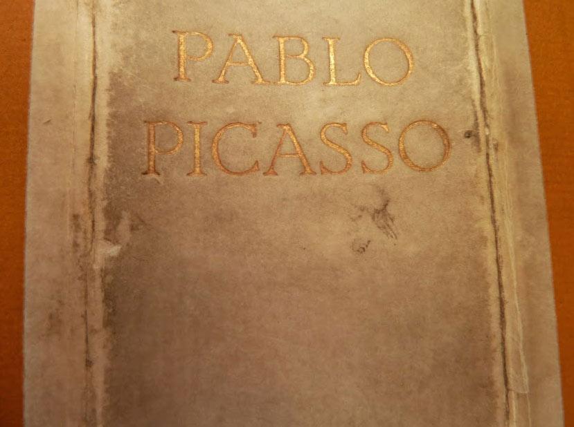 Avant - Dos en parchemin lettrage dorure à chaud