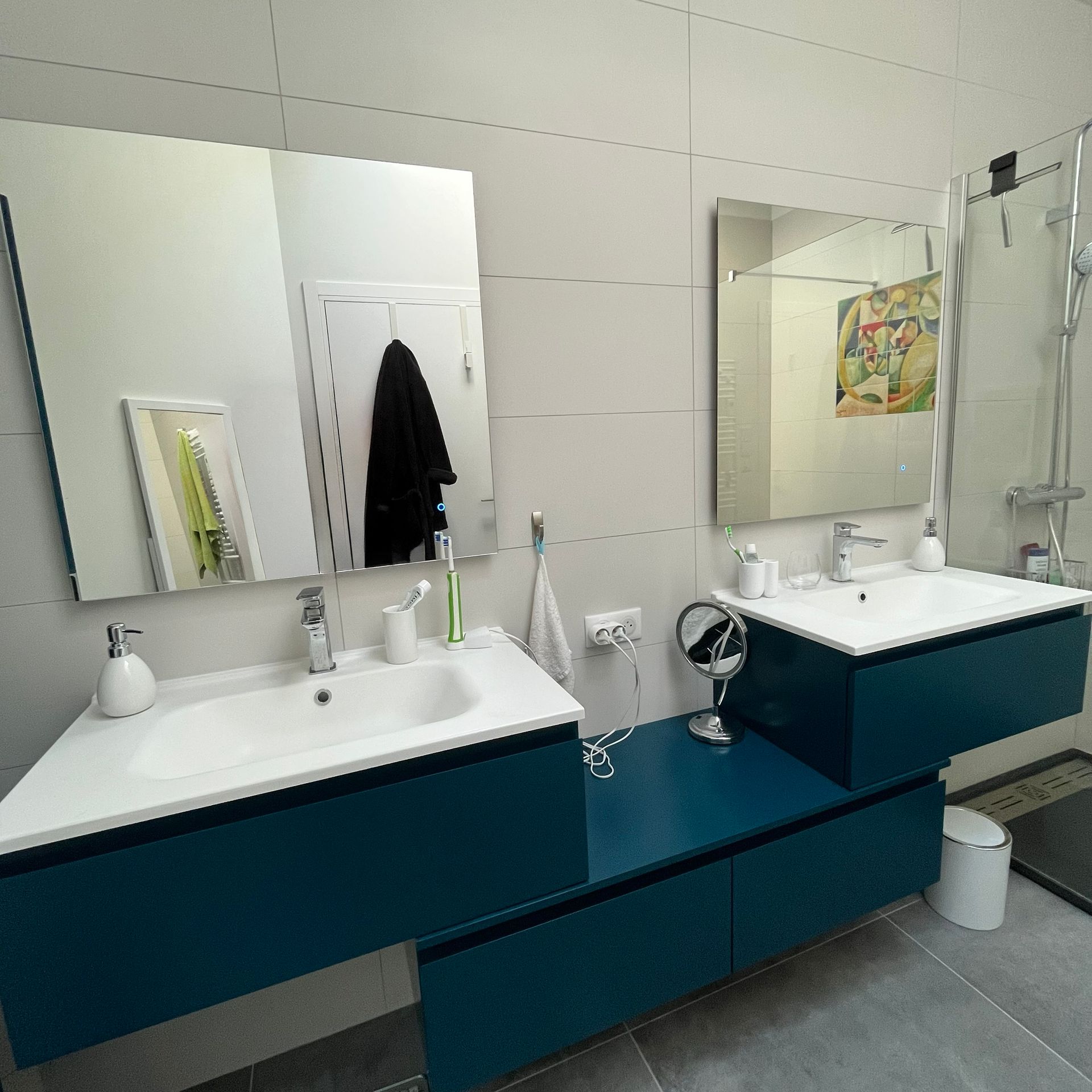 Peinture de meuble de salle de bains