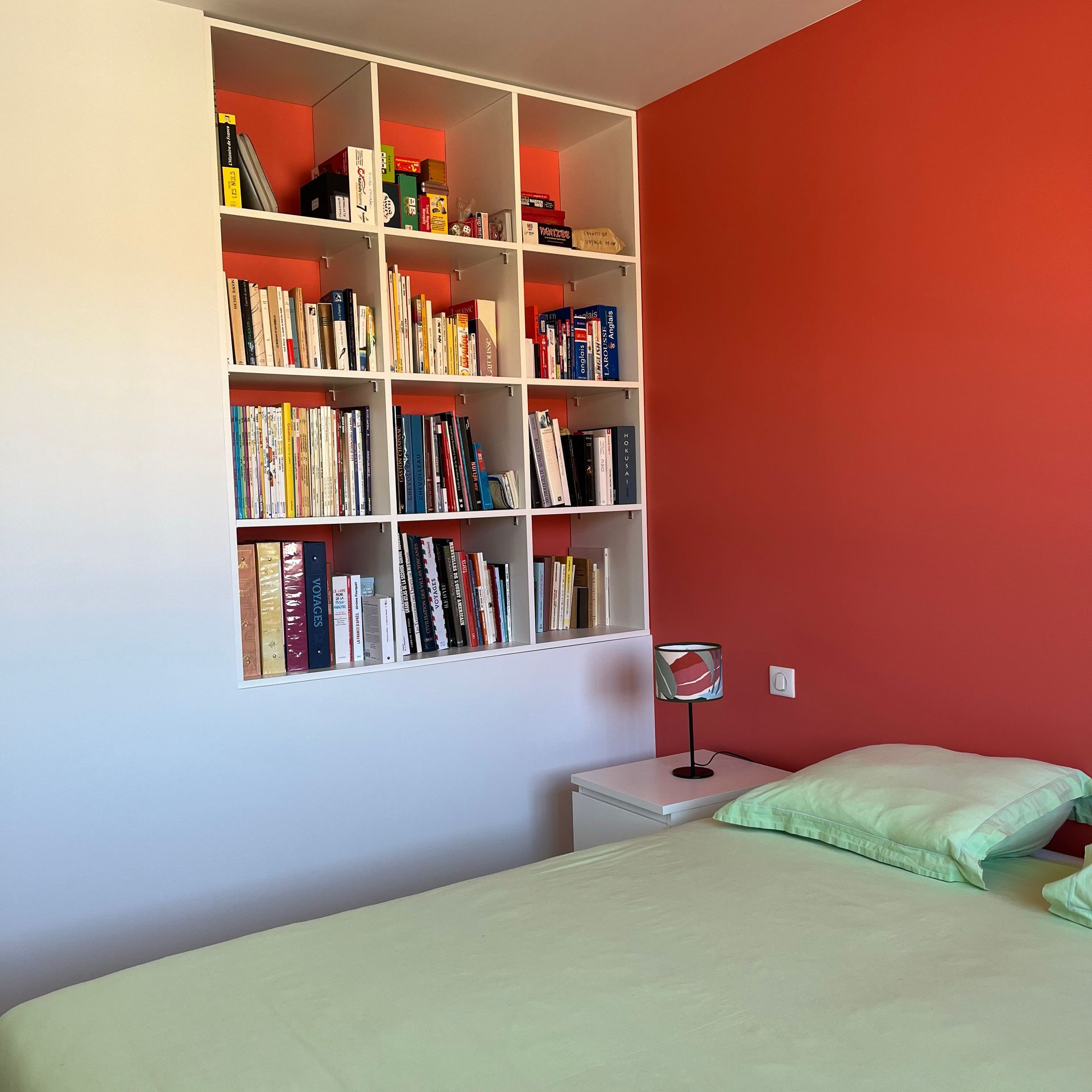 Encastrement murale dans une chambre