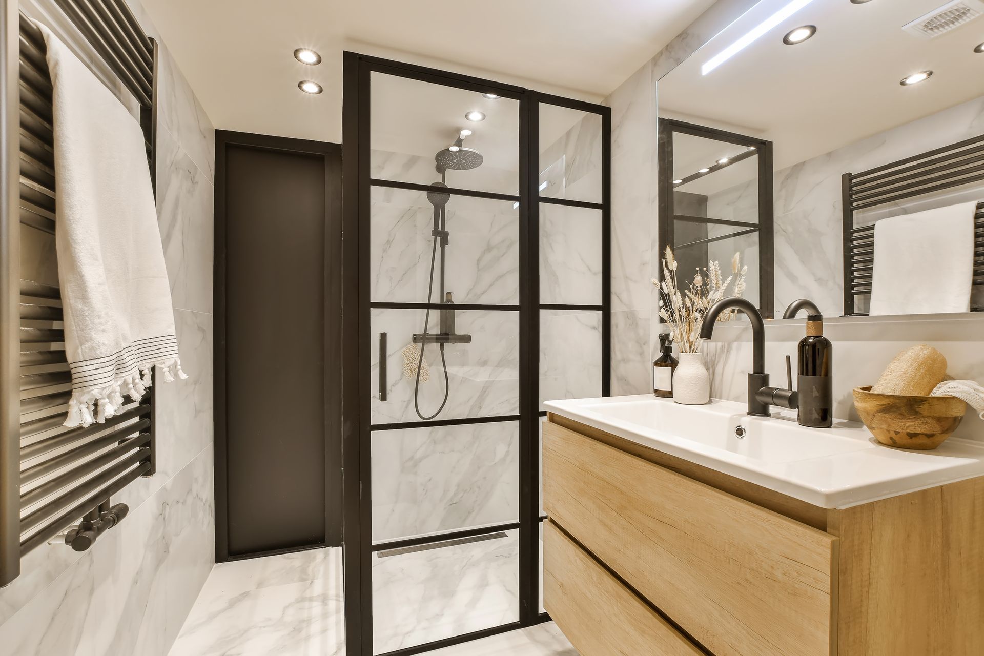 Une salle de bains moderne