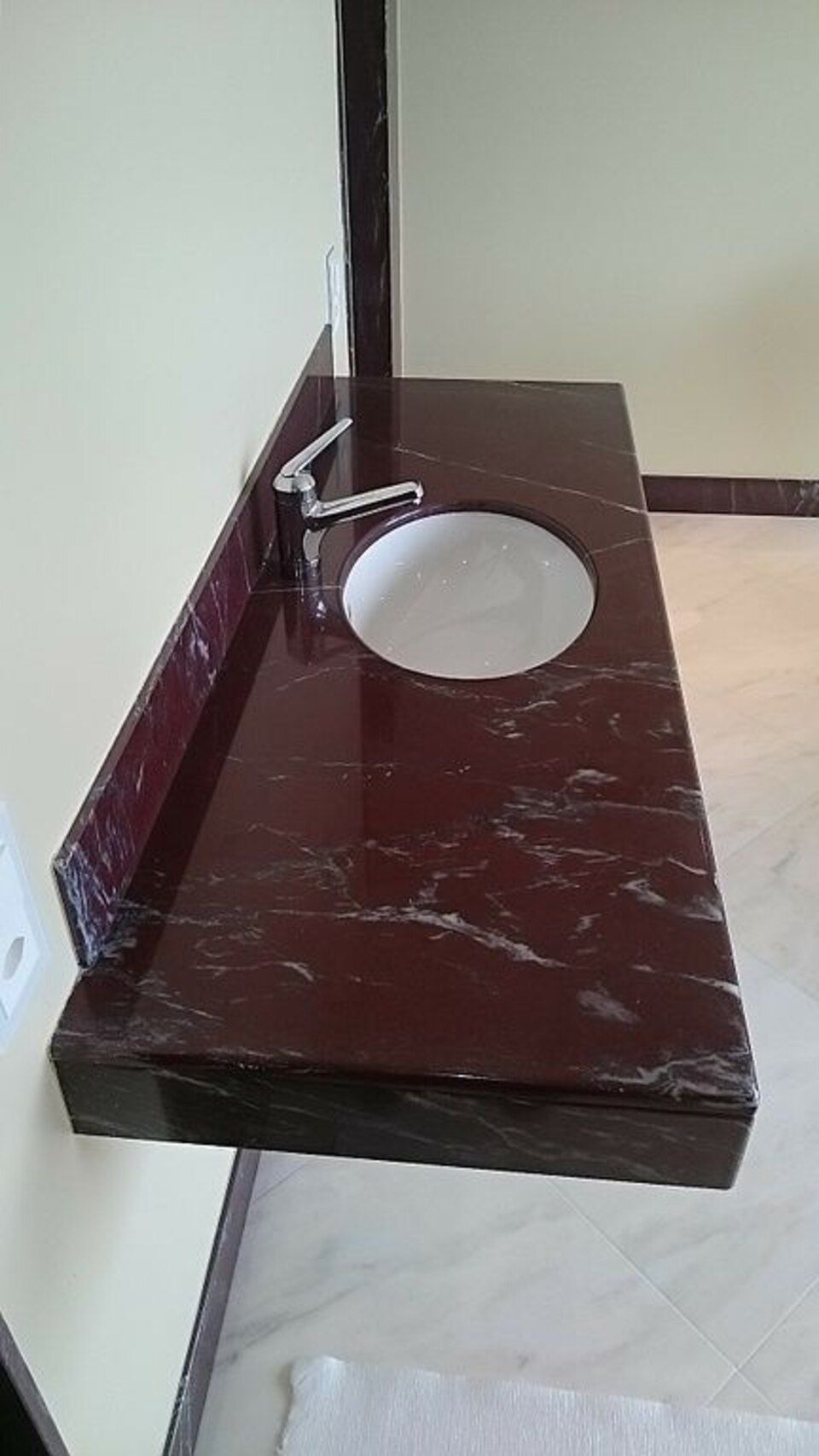 plan de salle d'eau en marbre