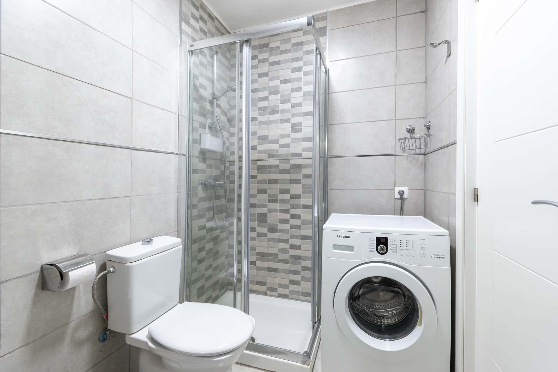 Bathroom with shower cubicle, washing machine, WC, Santa Maria, Costa Adeje, Tenerife