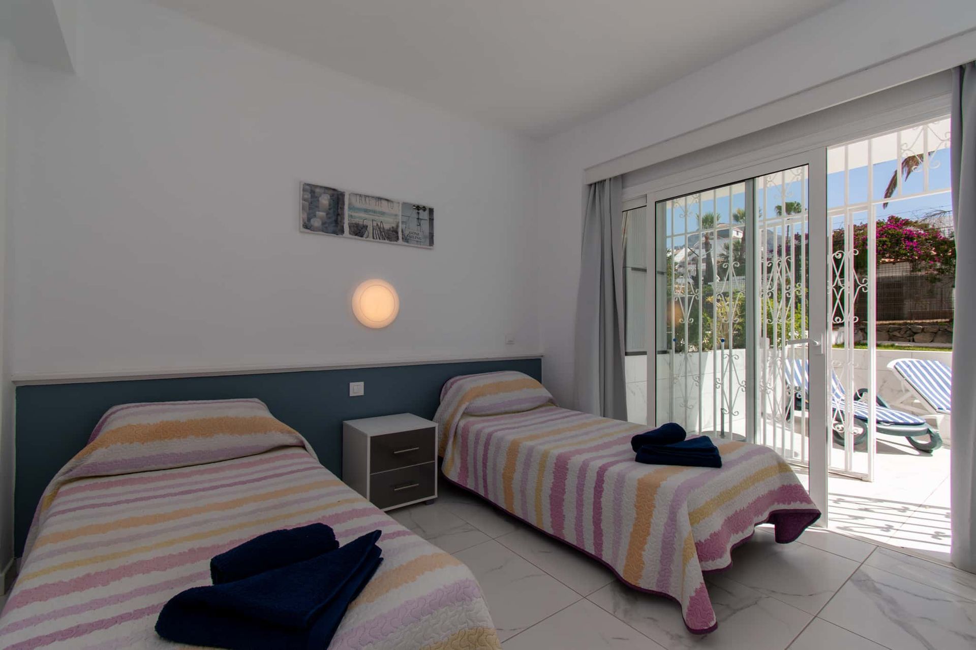 Bedroom with 2 single beds, Club Atlantis, Costa Adeje, Tenerife.