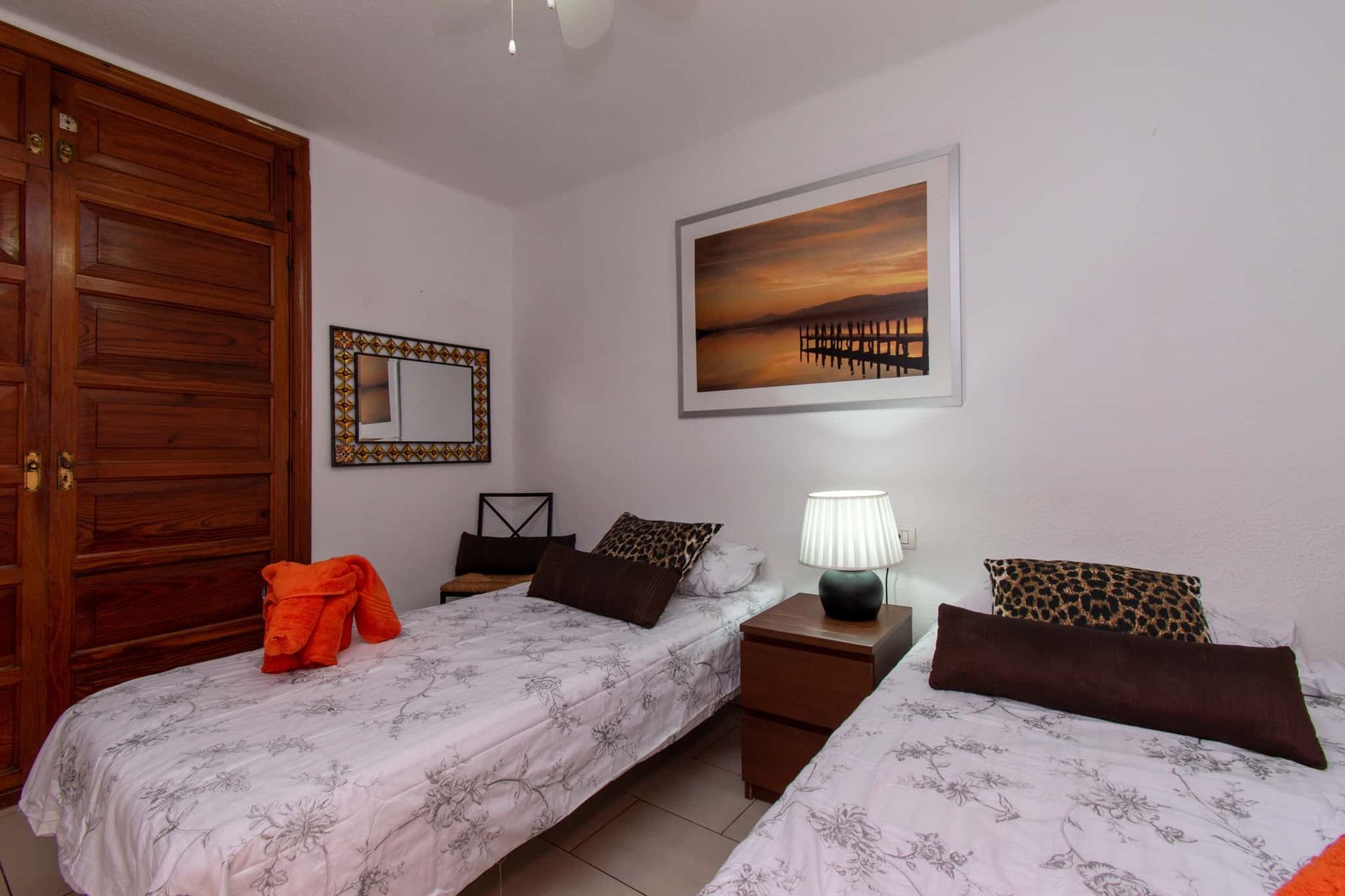 Bedroom with 2 single beds, bedside table with lamp, wardrobes, Parque Santiago I, Playa de las Americas, Tenerife