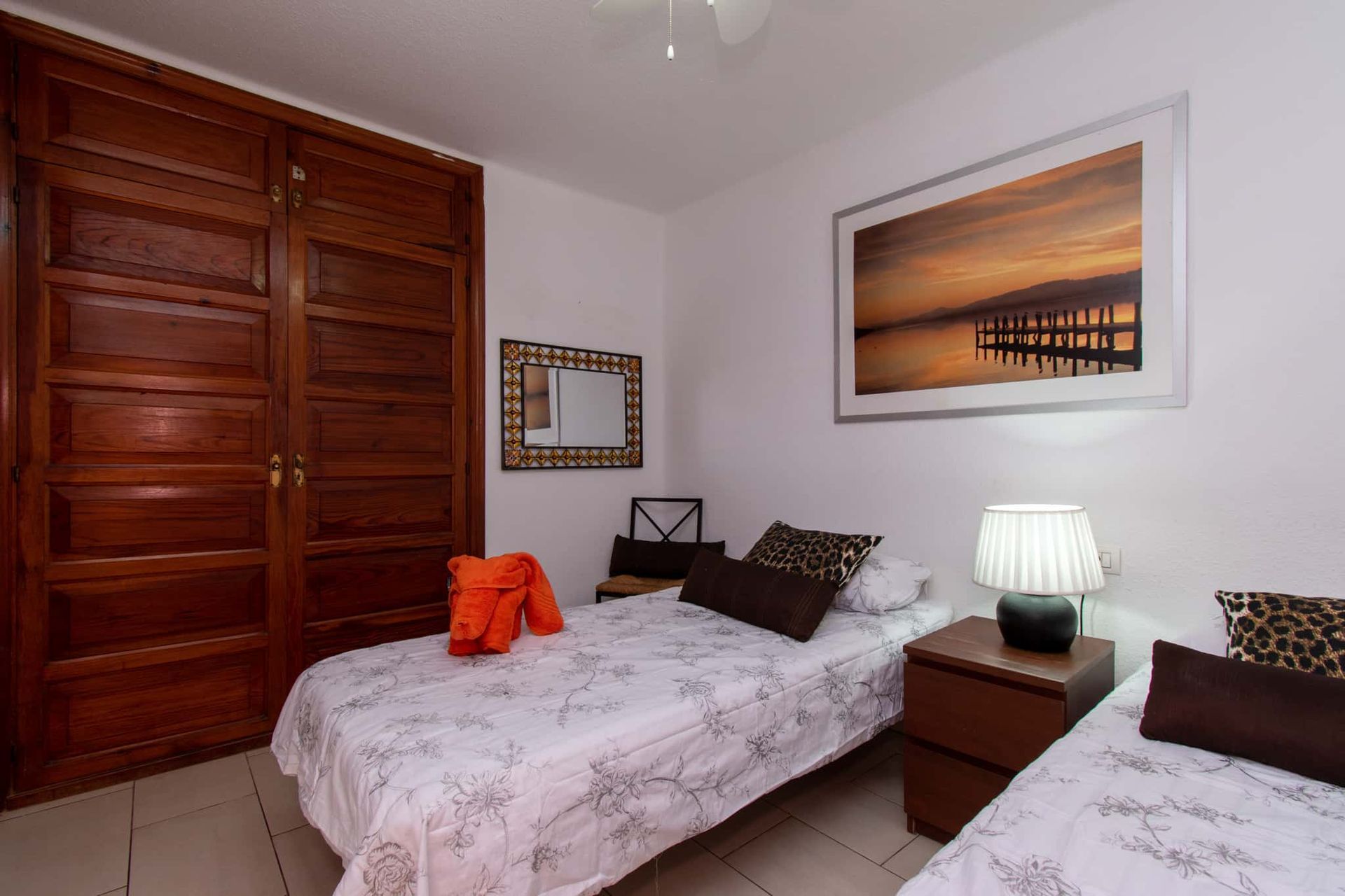 Bedroom with 2 single beds, bedside table with lamp, wardrobes, Parque Santiago I, Playa de las Americas, Tenerife