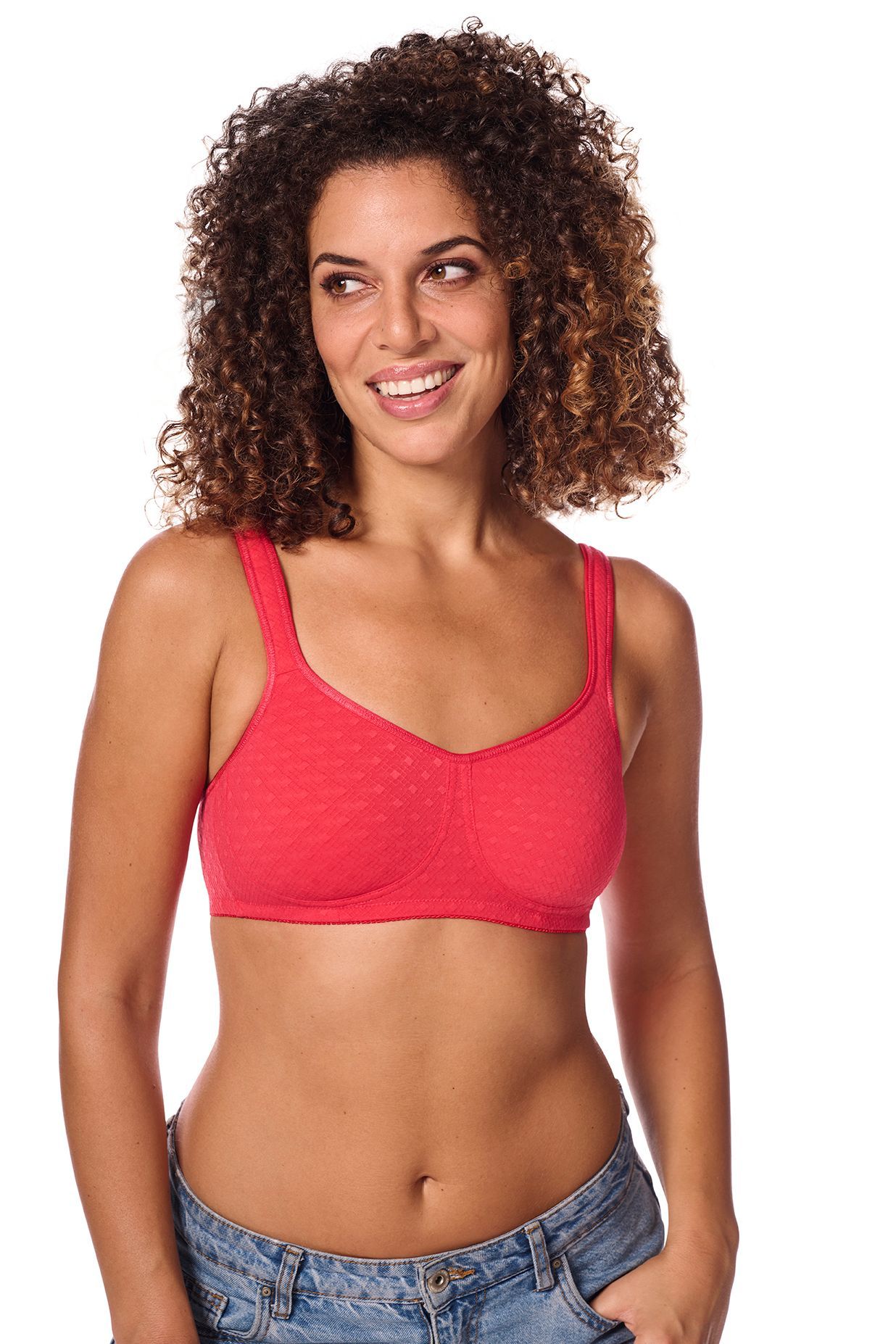 Tiana soutien-gorge devant 