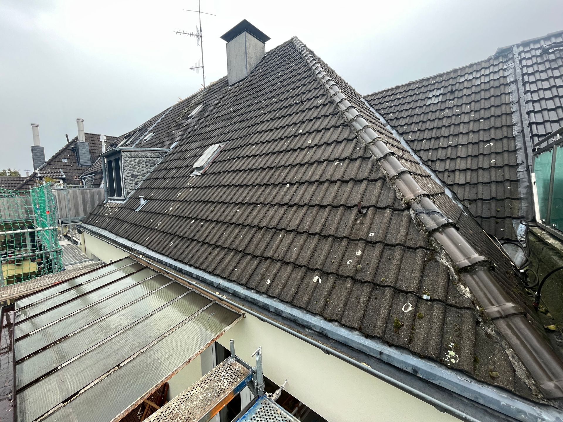 Dachdecker Essen Dachdecker Mülheim an der Ruhr Steildachsanierung Laumanns Stehfalzgaube Rheinzink Clima Comfort Aufdachdämmung