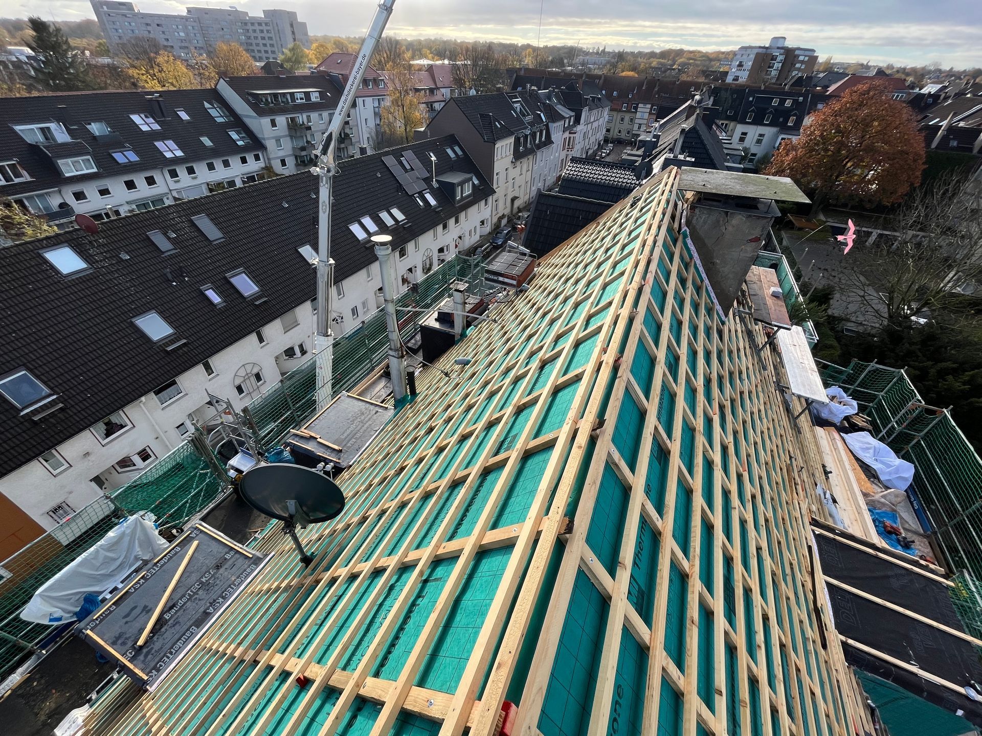 Dachdecker Essen Dachdecker Mülheim an der Ruhr Steildachsanierung Laumanns Stehfalzgaube Rheinzink Clima Comfort Aufdachdämmung