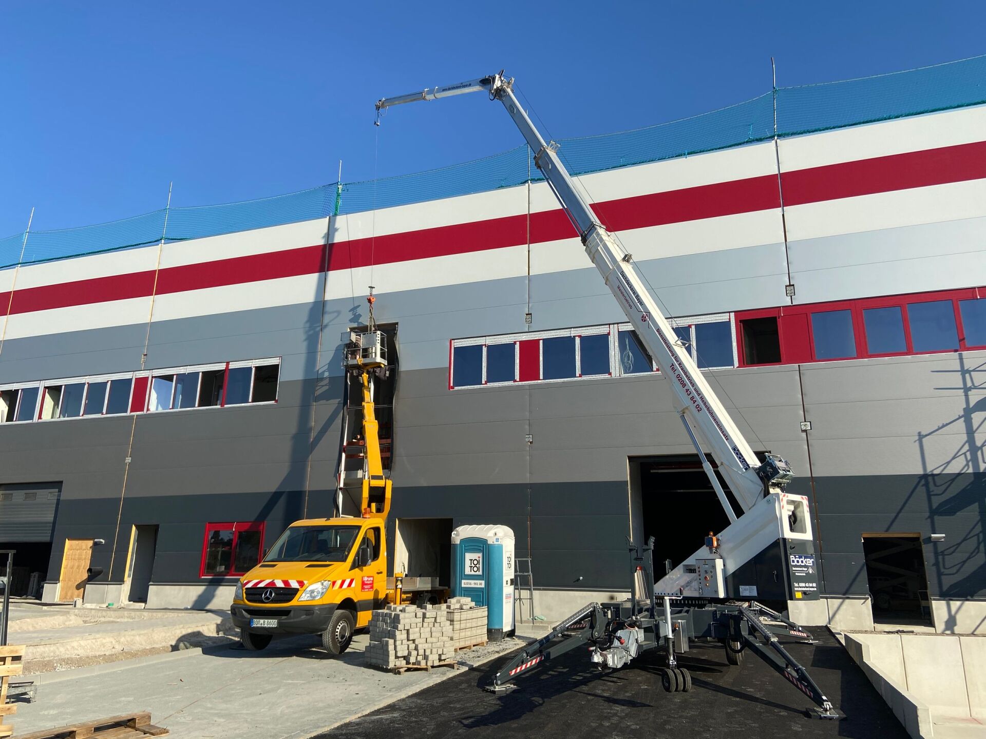 Kranvermietung Fenstertransport