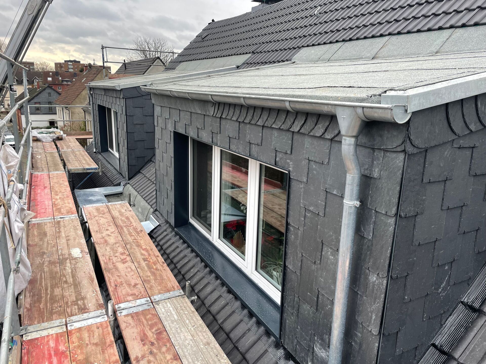 gezogene Doppeldeckung Schiefer