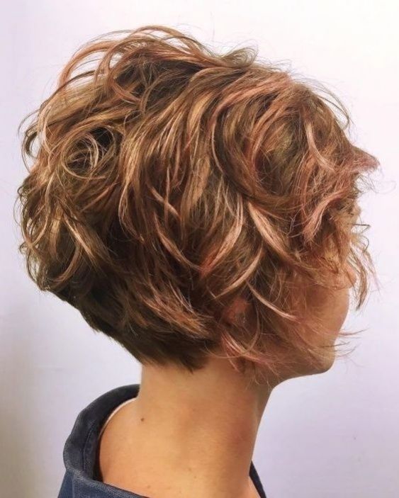 Coupe carrée bouclée