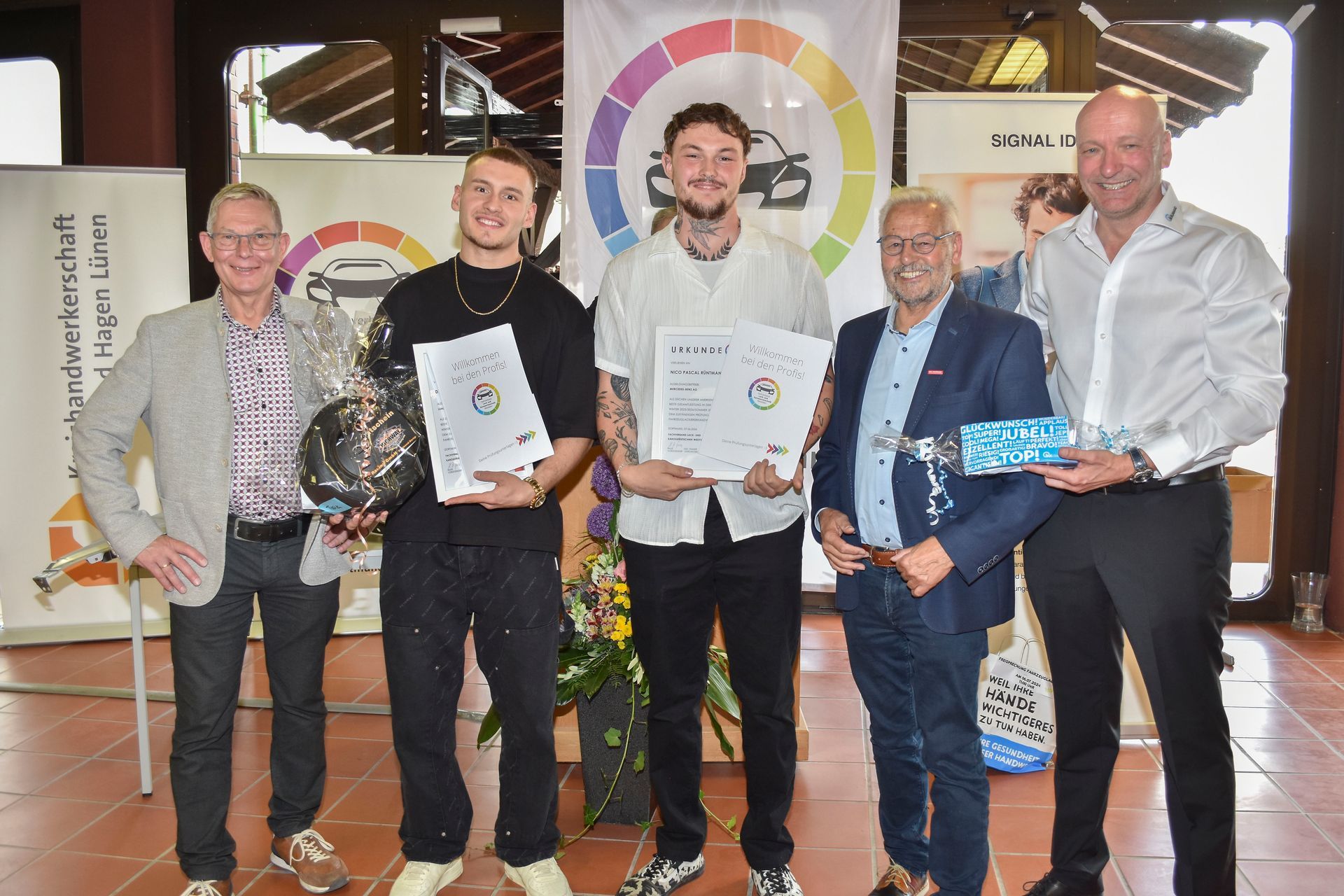 71 neue Gesellinnen und Gesellen im Fahrzeuglackierer-Handwerk