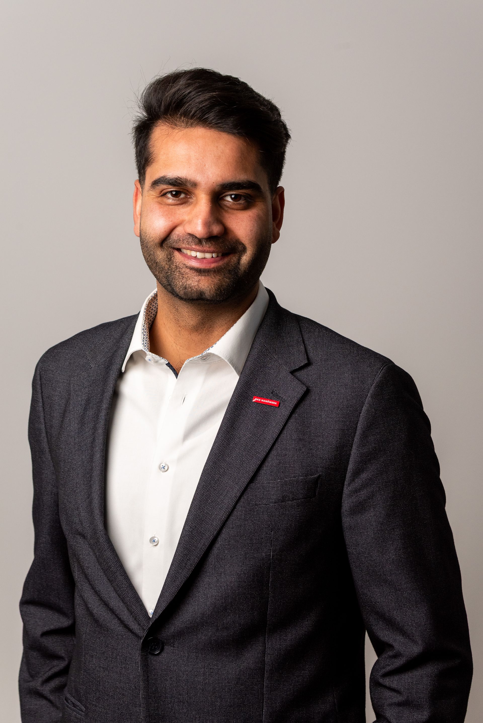 Amir André Khan