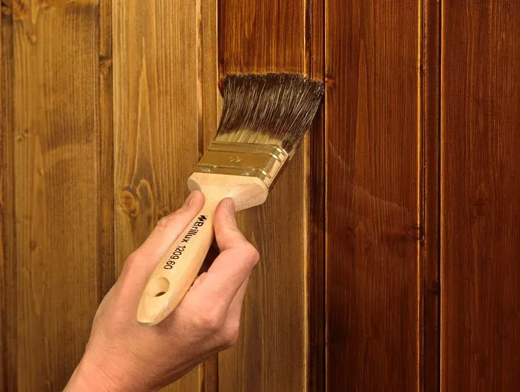 Lackierung und Farbe