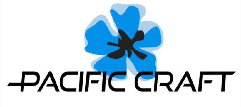 Un logotipo para Pacific Craft con una flor azul.