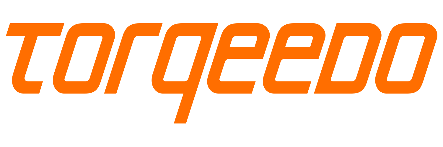 Un logotipo naranja y blanco para Torgeedo sobre un fondo blanco.