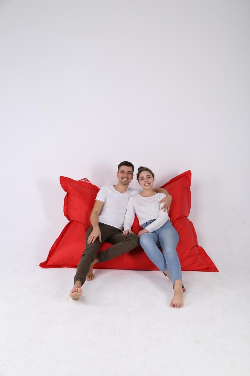 Kunden auf Sitzsack der HDI Dämmstoff-Vertriebs GmbH & Co.KG