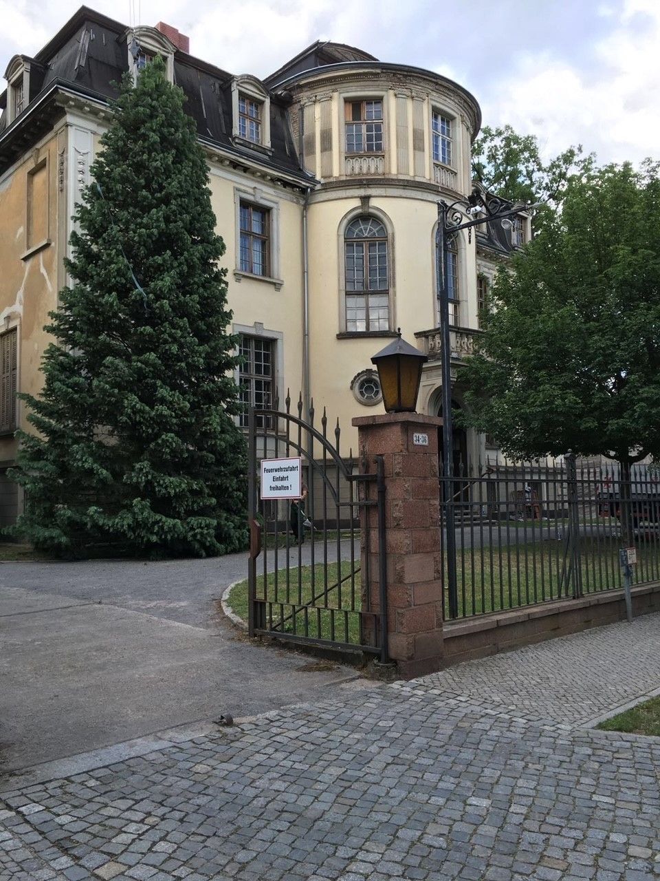 Riedrich Greenery and Landscaping