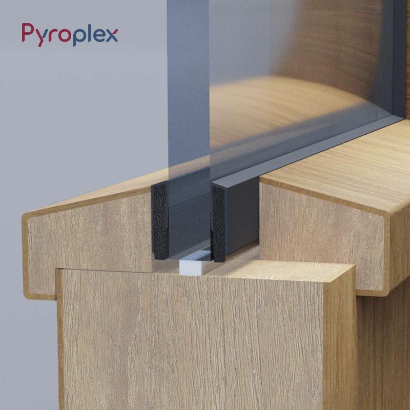 Paisuva palotiiviste ikkunassa