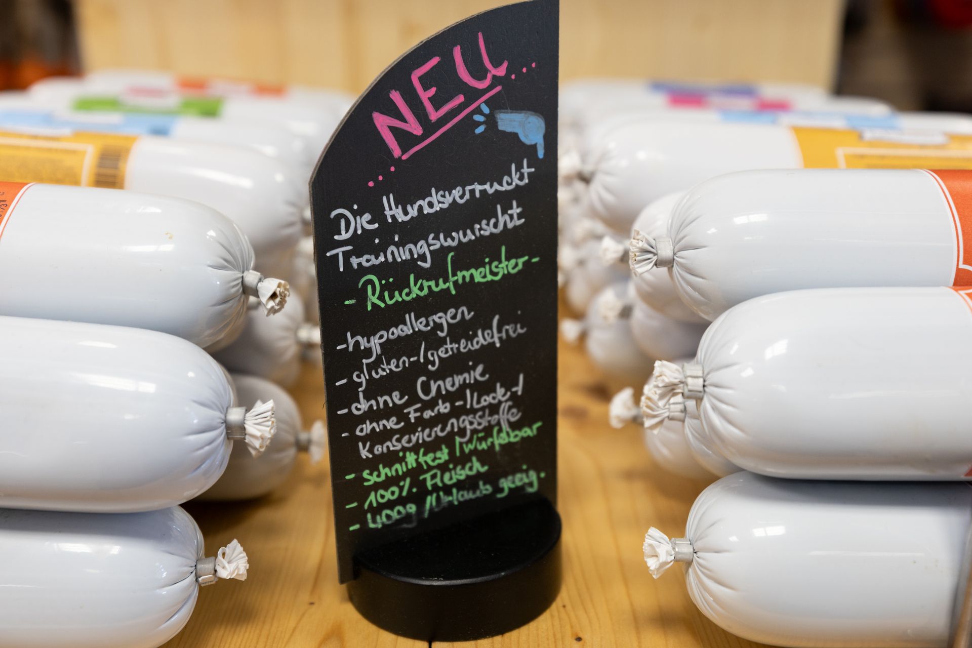 Artgerechte Hunde-Wurst ohne Zusätze – hochwertige Ernährung bei Hundsverruckt Hundenladen