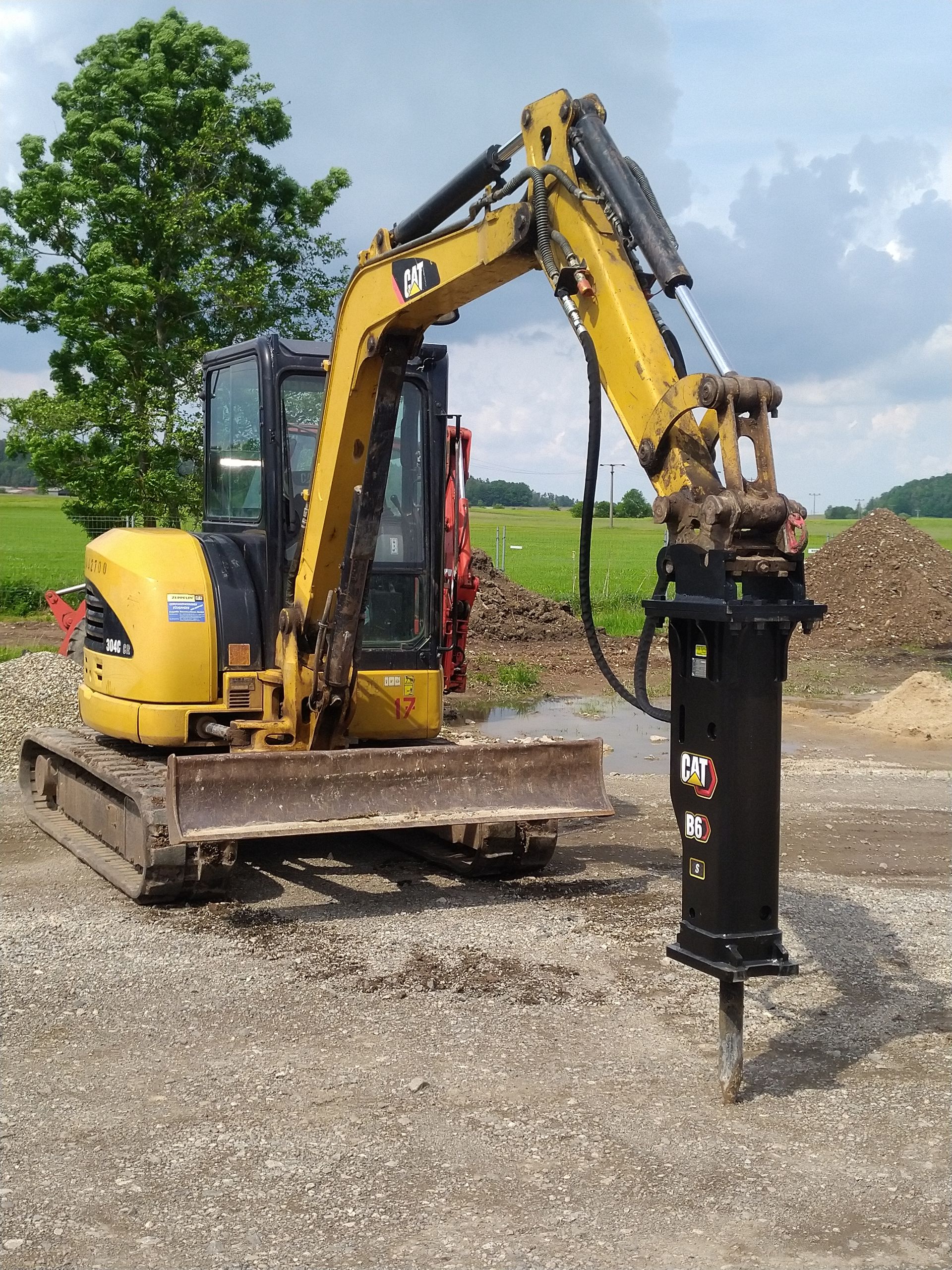 Weingärtner Baumaschinen – Bagger mit Presslufthammeraufsatz