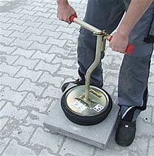 Weingärtner Baumaschinen – Nahaufnahme Probst Vakuum Handy