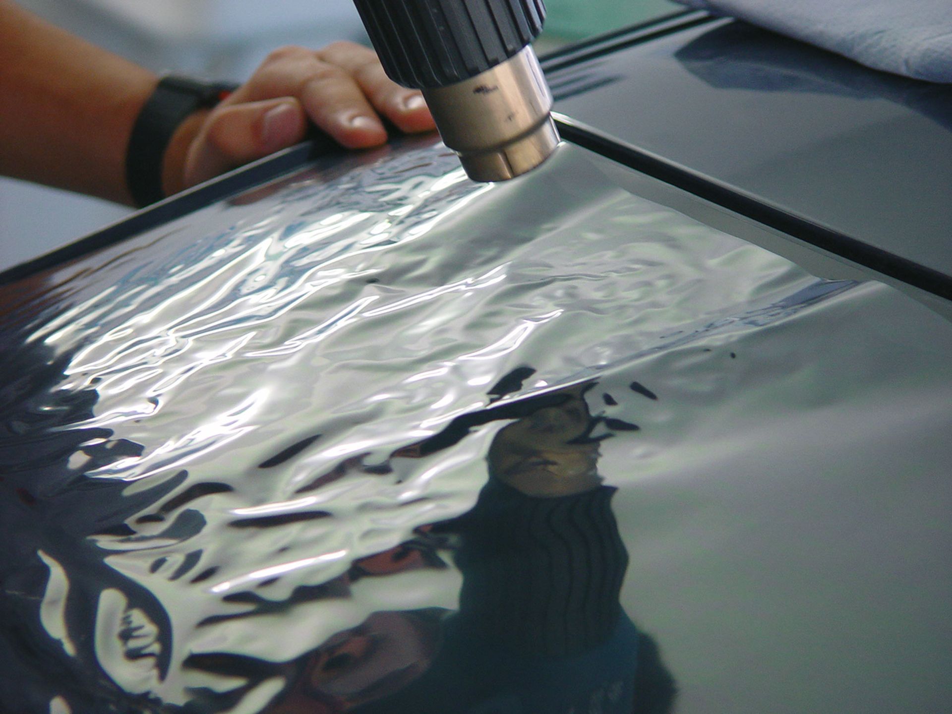 Foto: Scheibenfolierung der Auto Frontscheibe