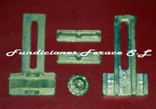 Un fondo rojo con las palabras fundiciones ferace sl.