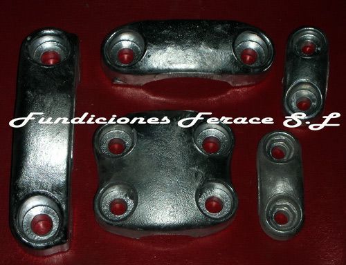 La palabra ferace está en un trozo de metal.