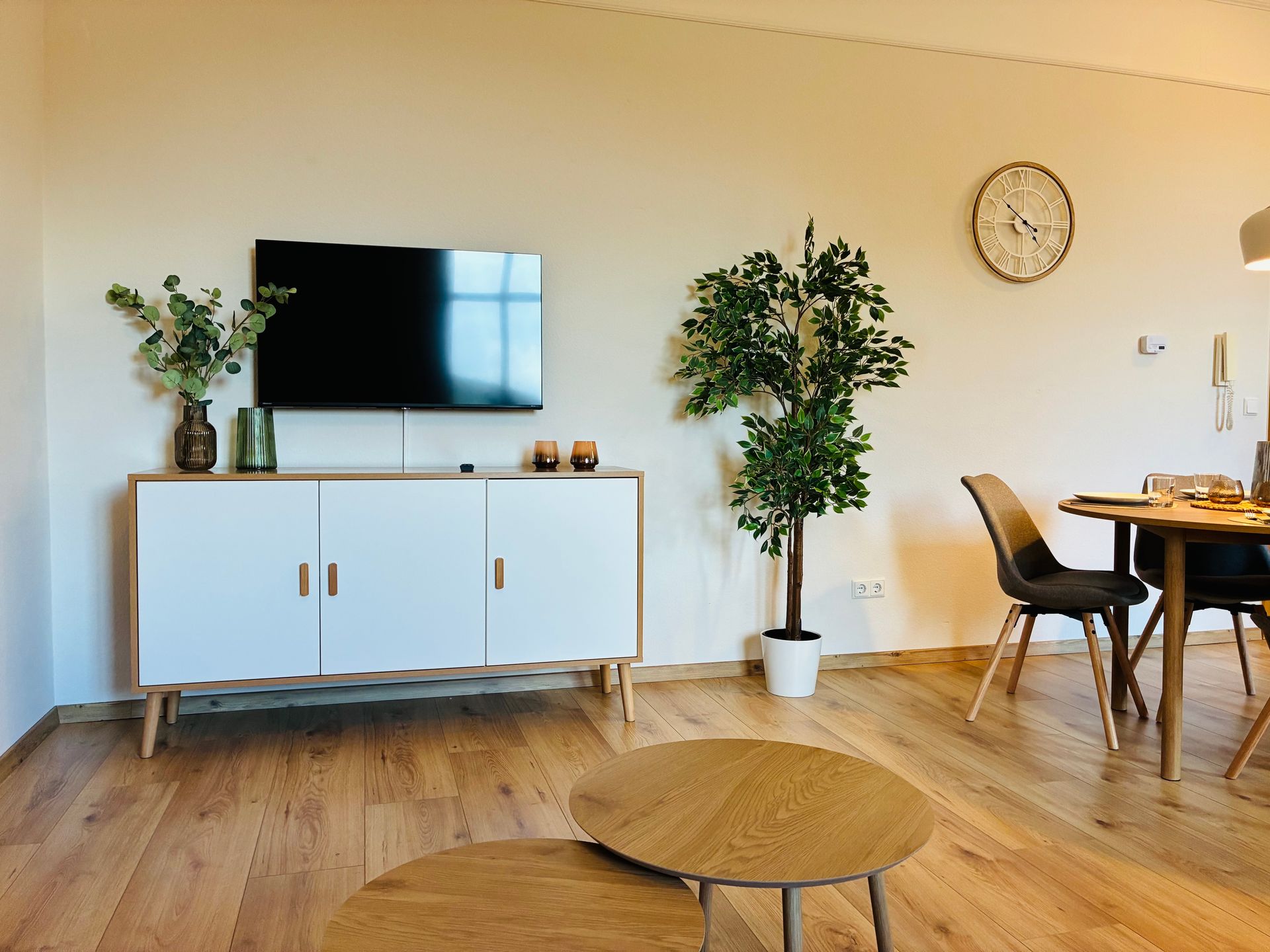 Wohnbereich mit Smart TV