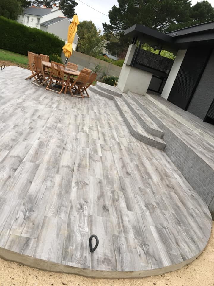 Terrasse d'une maison carrelée