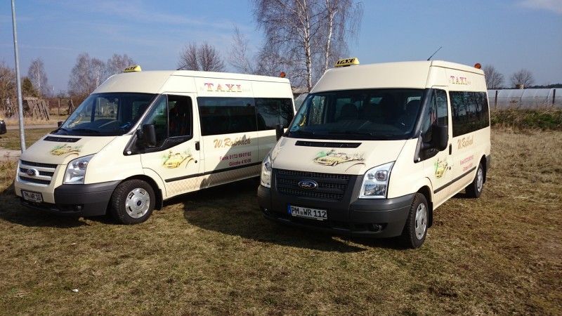 Ford Transit (Fahrgäste: 8)