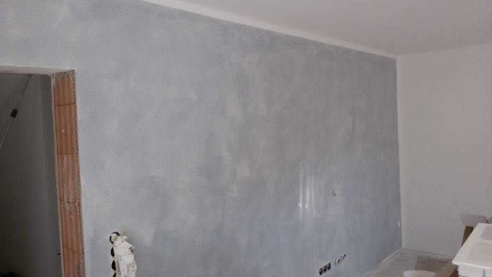 Verputzarbeiten an einer Wand