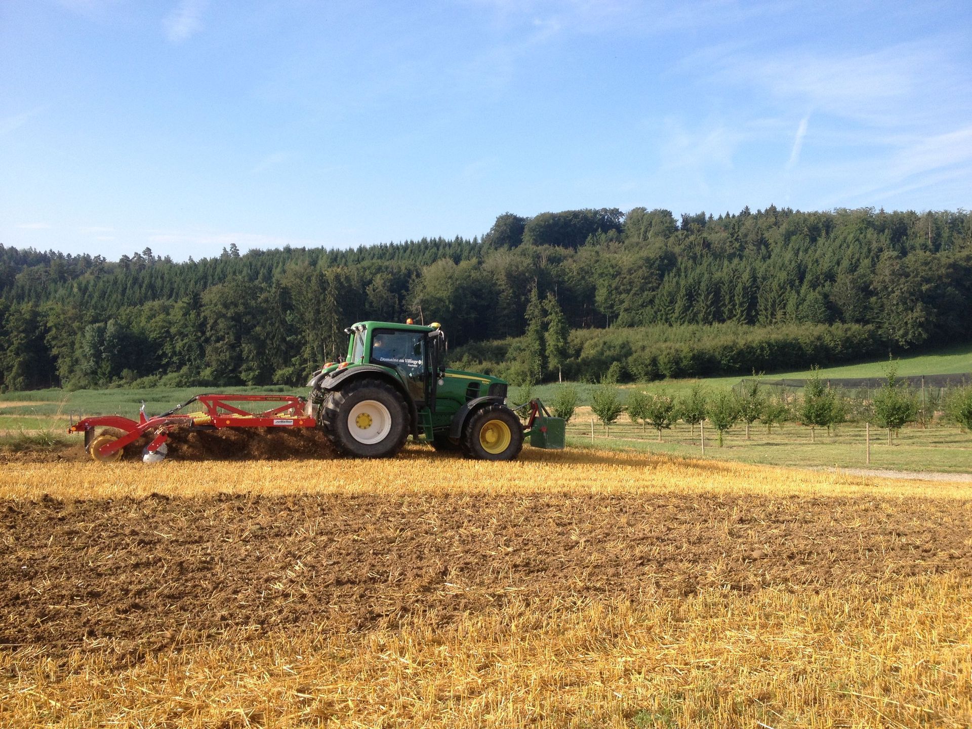 Domaine au Village Service SA