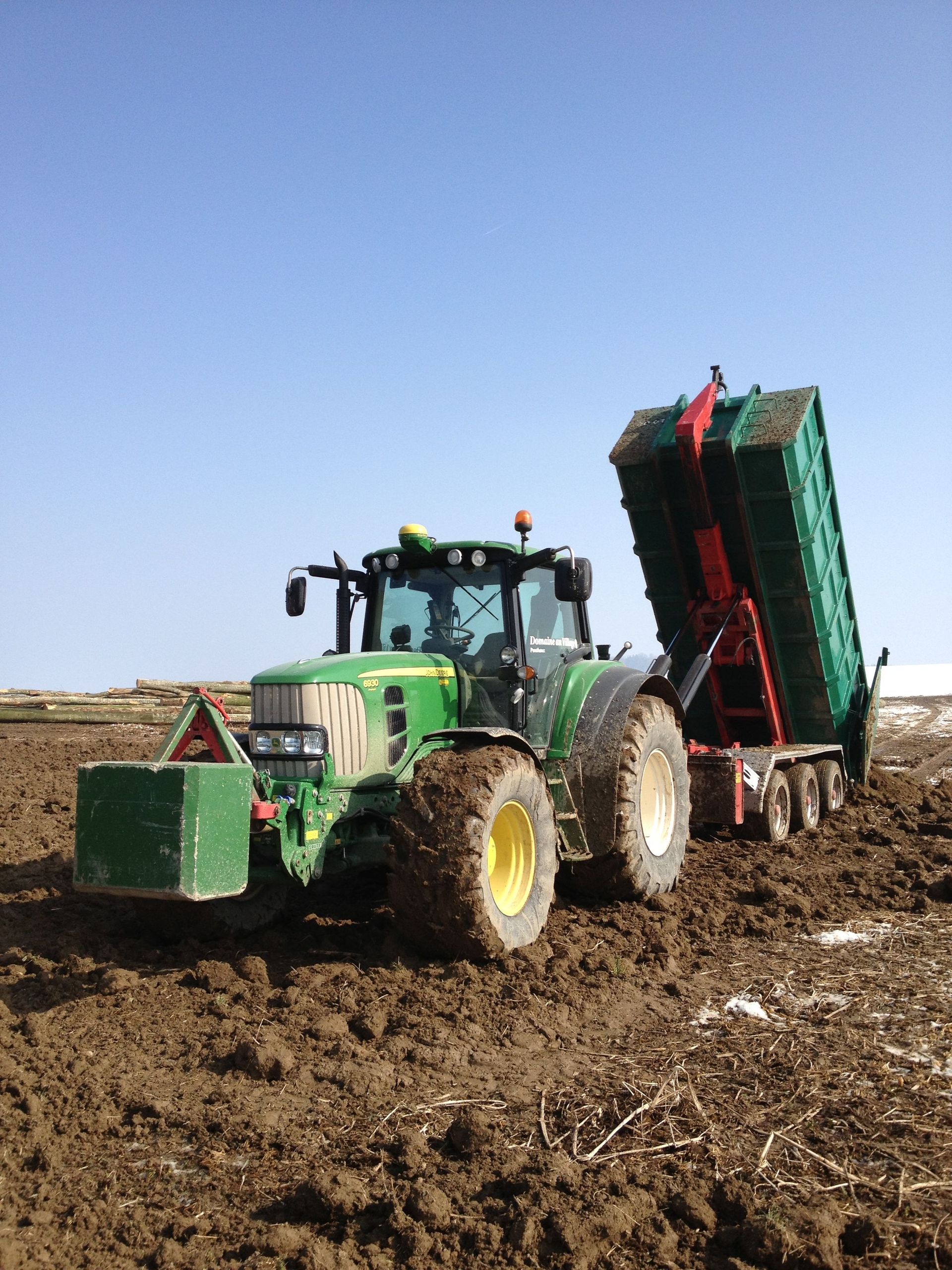 Domaine au Village Service SA