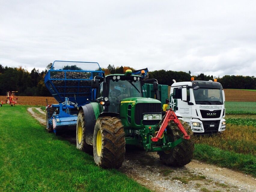 Domaine au Village Service SA