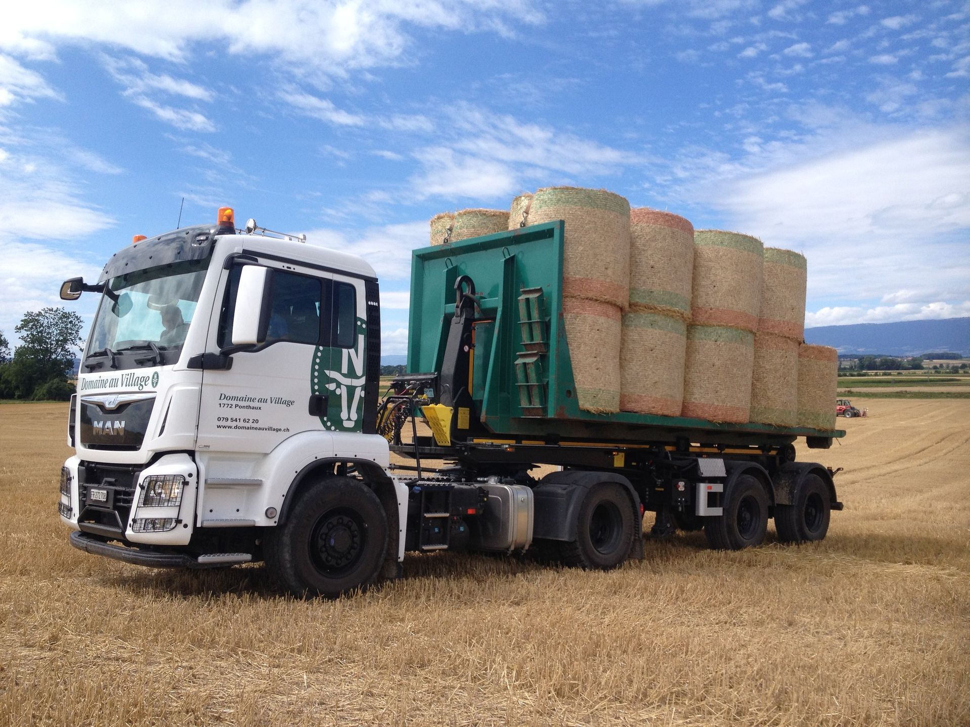 Domaine au Village Service SA