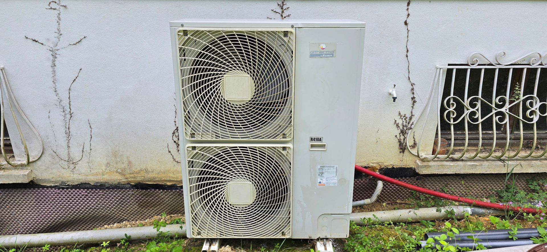 Une clim avec deux ventilateurs