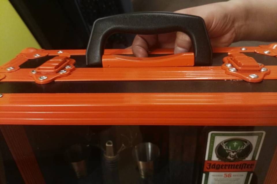 Jägermeister-Tragerkoffer, Arbeit der Herbert Stoffl GmbH