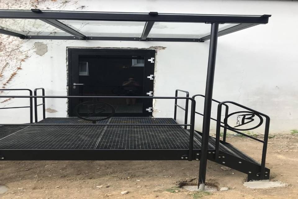 Terrasse und Treppe, Arbeit der Herbert Stoffl GmbH